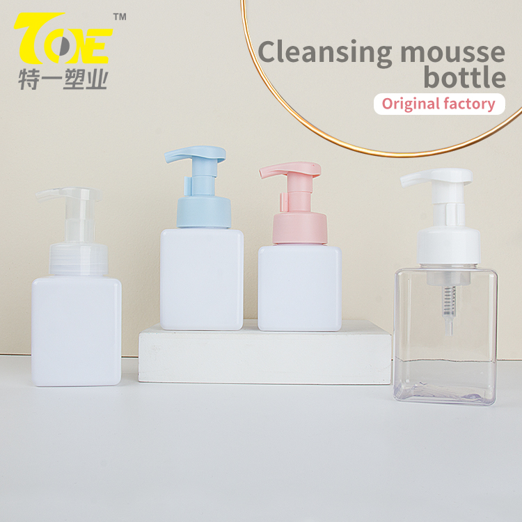 pet cleansing mousse bottle